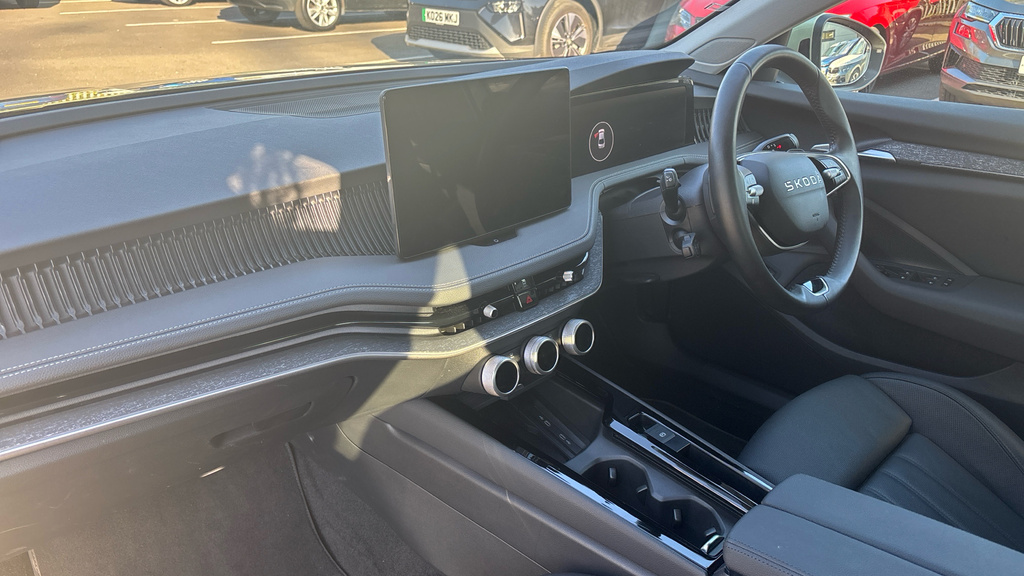 Skoda Superb Superb 1.5 Tsi E-tec Se L Dsg Yellow #2
