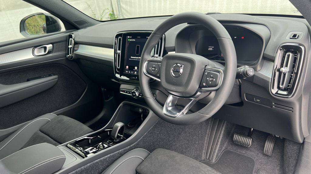 Volvo XC40 Xc40 2.0 B3p Plus Black Edition Black #4
