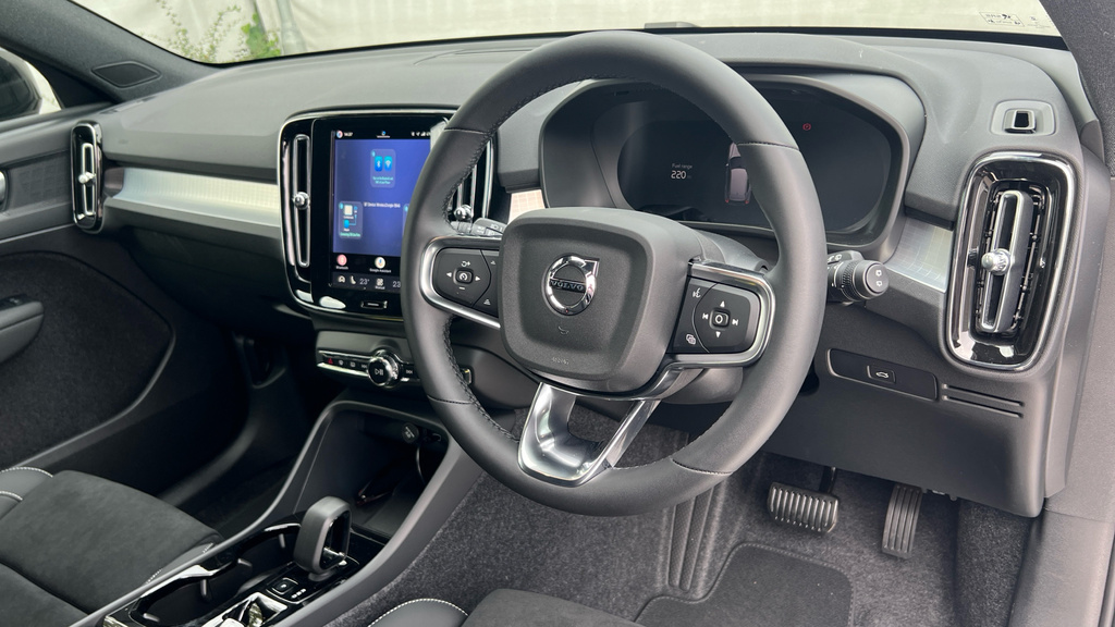 Volvo XC40 Xc40 2.0 B3p Plus Black Edition Black #5