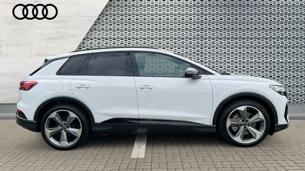 Audi Q4 E Tron Q4 210Kw 45 82Kwh Black Edition White #4