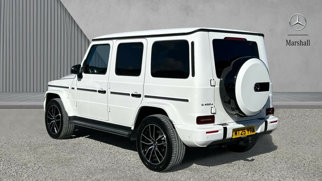 Mercedes-Benz G Class G Class G450d Amg Line Premium Plus 9G-tronic Black #2