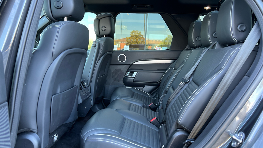 Land Rover Discovery Discovery 3.0 D300 R-dynamic Hse Grey #4