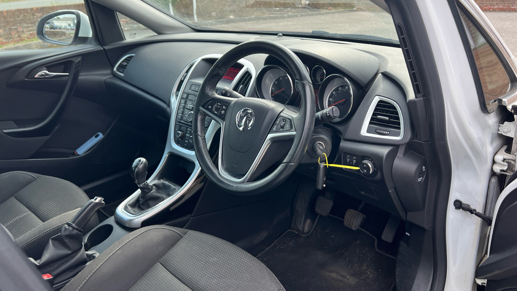 Vauxhall Astra Hatchback 1.6 Cdti Ecotec Blueinjection Energy Eur Grey #9