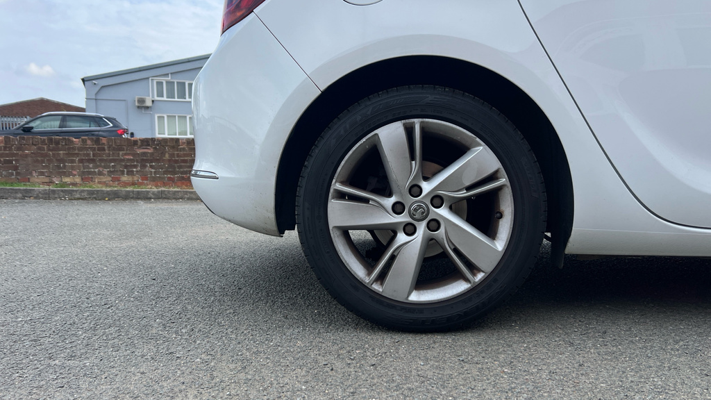 Vauxhall Astra Hatchback 1.6 Cdti Ecotec Blueinjection Energy Eur Grey #19