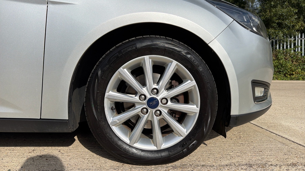 Ford Focus T Ecoboost Titanium Hatchback Euro Blue #20