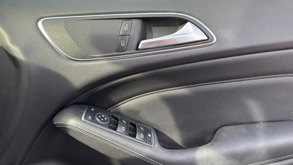 Mercedes-Benz B Class B 200 Sport Premium Blue #28