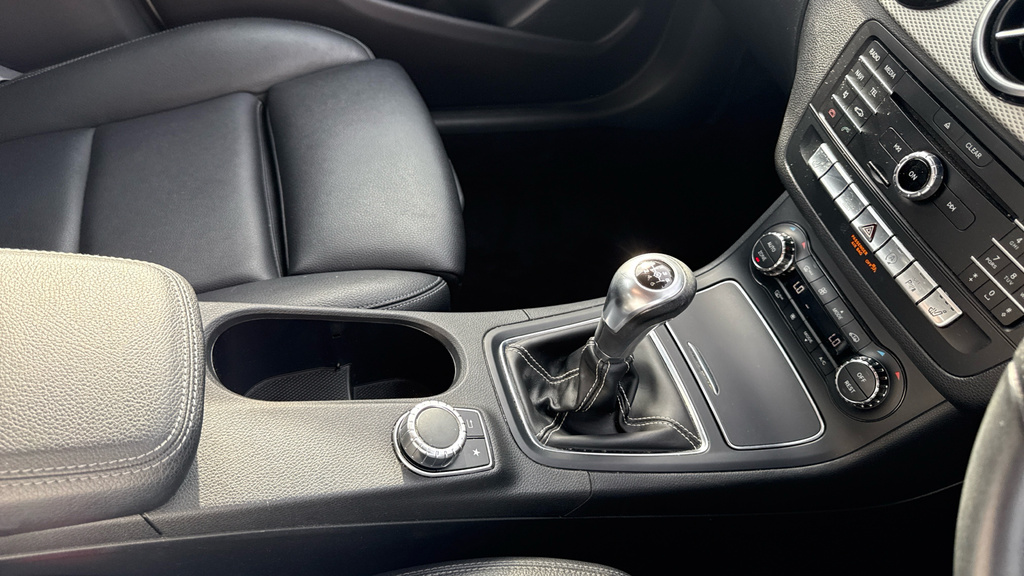 Mercedes-Benz B Class B 200 Sport Premium Blue #26