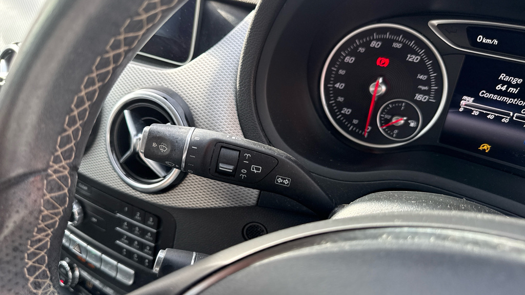 Mercedes-Benz B Class B 200 Sport Premium Blue #23