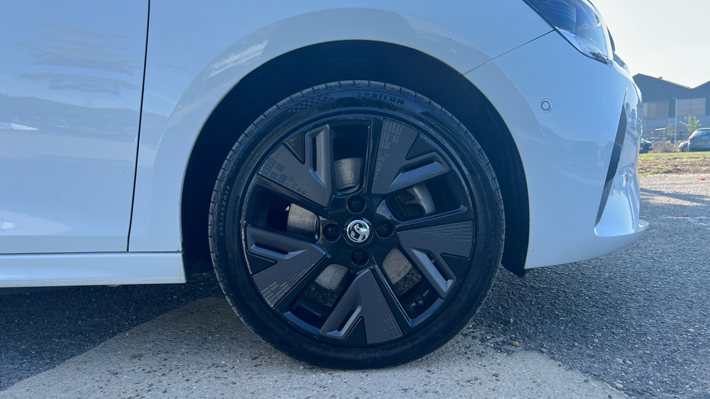 Vauxhall Corsa-e Corsa 100Kw Elite Nav 50Kwh 7.4Kwch White #4