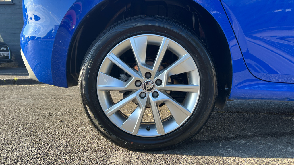 Skoda Kamiq Kamiq 1.0 Tsi Se Blue #5