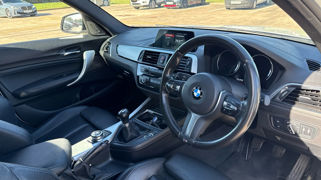 BMW 1 Series 116D Sport Black #6