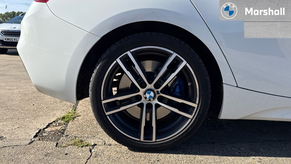 BMW 1 Series 116D Sport Black #25