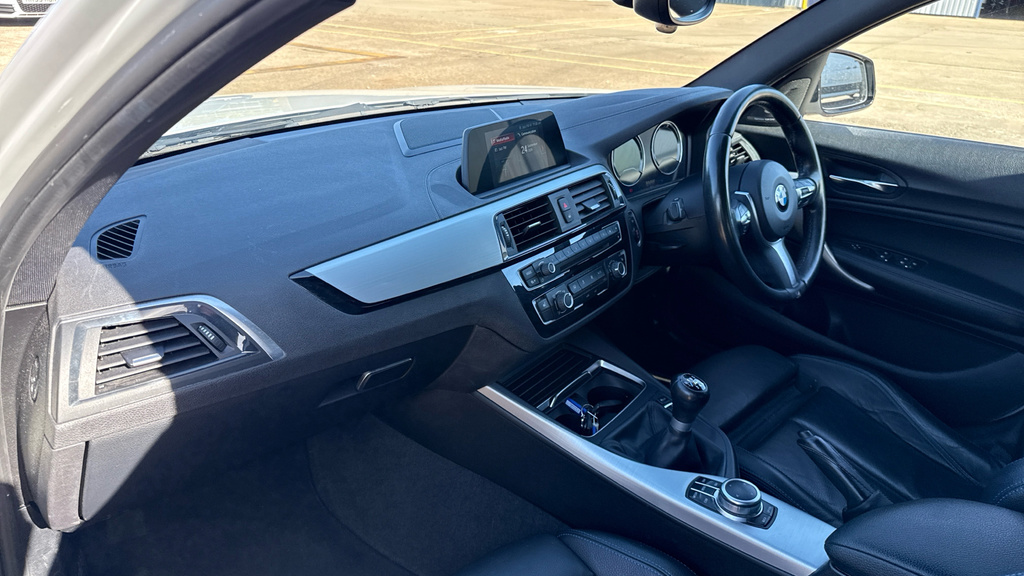BMW 1 Series 116D Sport Black #7