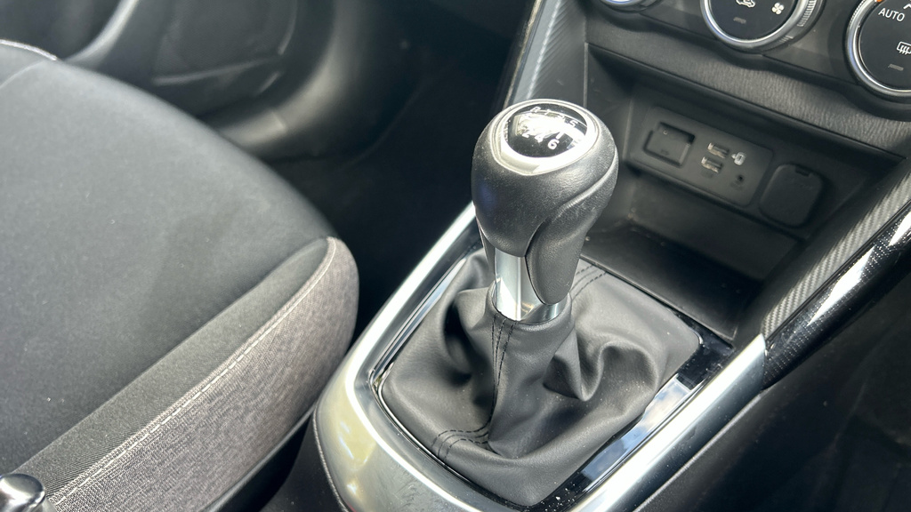 Mazda 2 1.5I Hybrid Homura Cvt Red #28