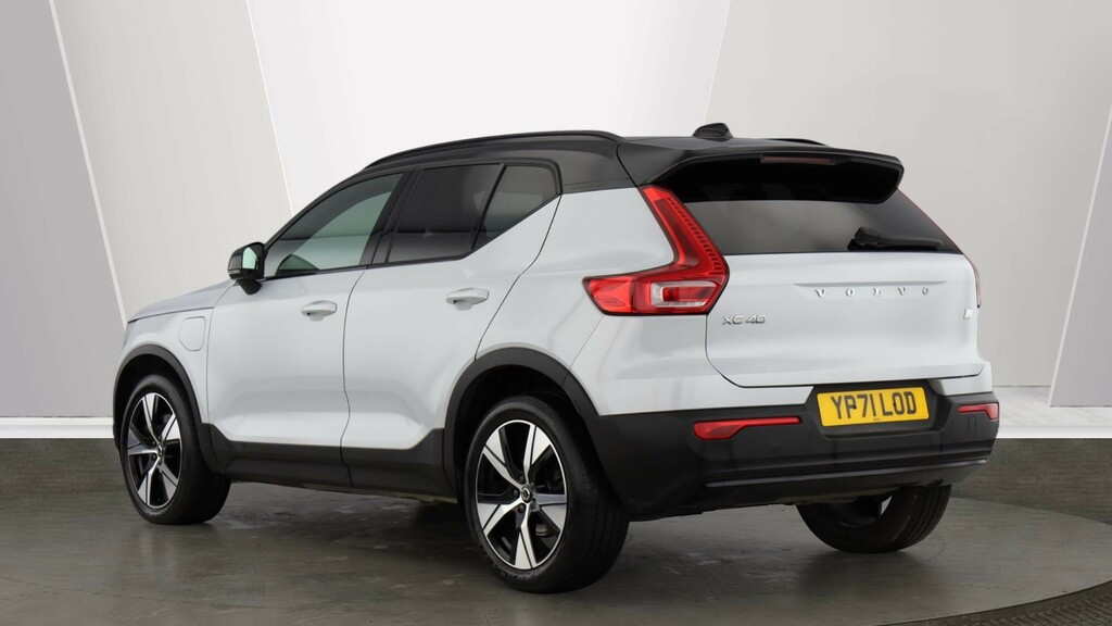 Volvo XC40 Xc40 1.5 T4 Recharge Phev R Design Silver #3