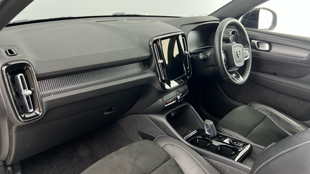 Volvo XC40 Xc40 1.5 T4 Recharge Phev R Design Silver #6