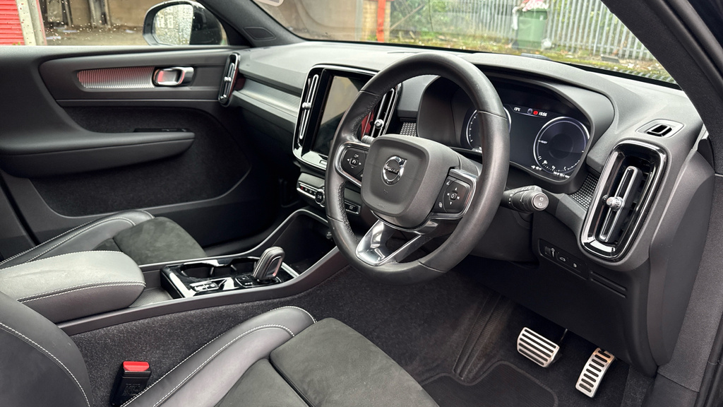 Volvo XC40 1.5 Xc40 R-design T3 Black #9