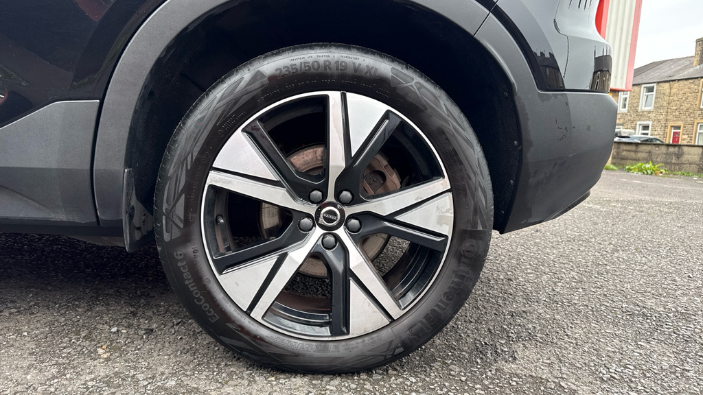 Volvo XC40 1.5 Xc40 R-design T3 Black #18