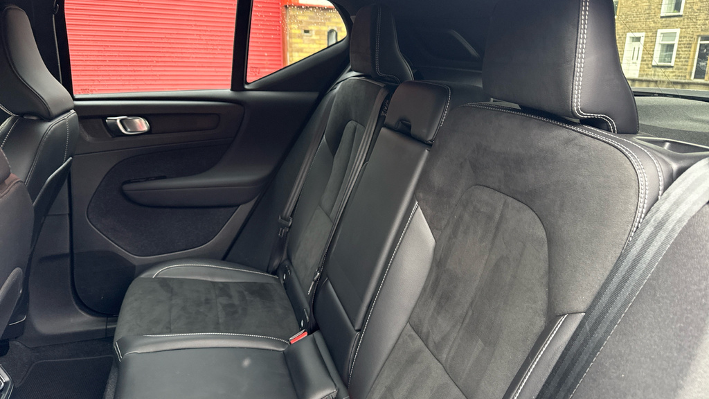 Volvo XC40 1.5 Xc40 R-design T3 Black #14