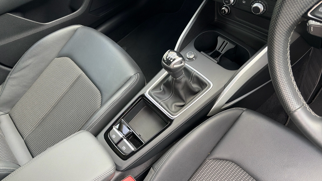 Audi Q2 Sport 30 Tfsi 116 Ps 6-Speed Black #19