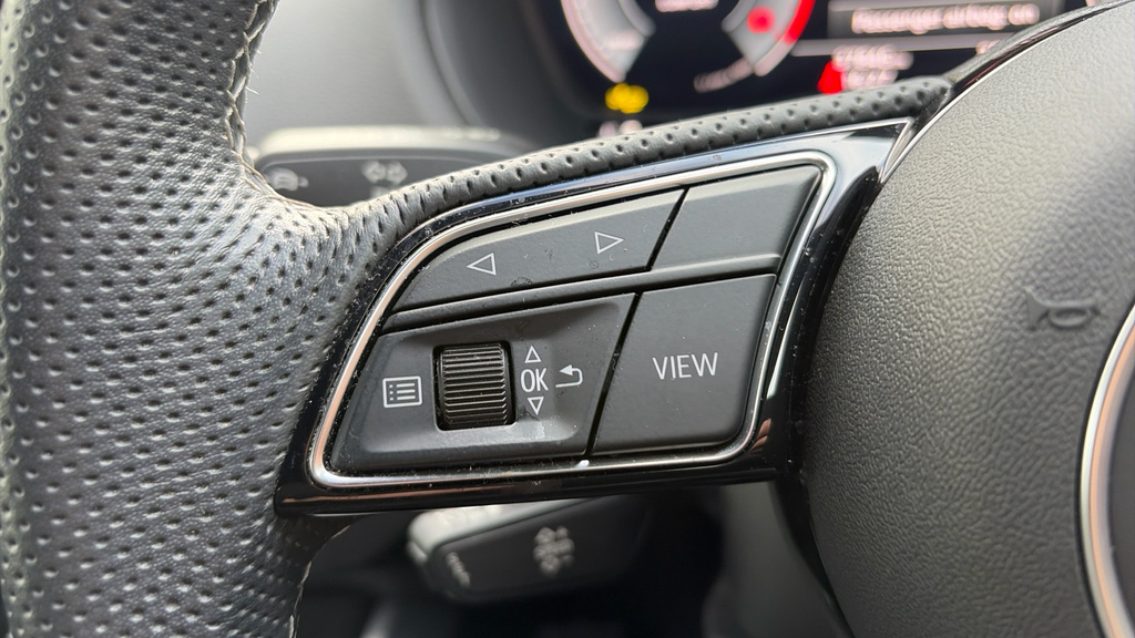 Audi Q2 Sport 30 Tfsi 116 Ps 6-Speed Black #24
