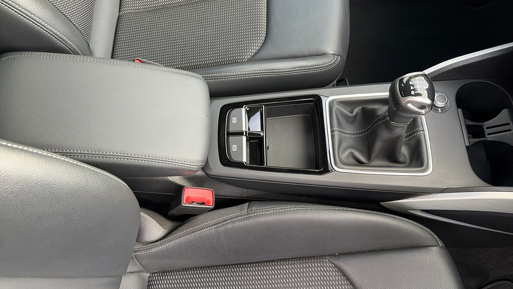 Audi Q2 Sport 30 Tfsi 116 Ps 6-Speed Black #27