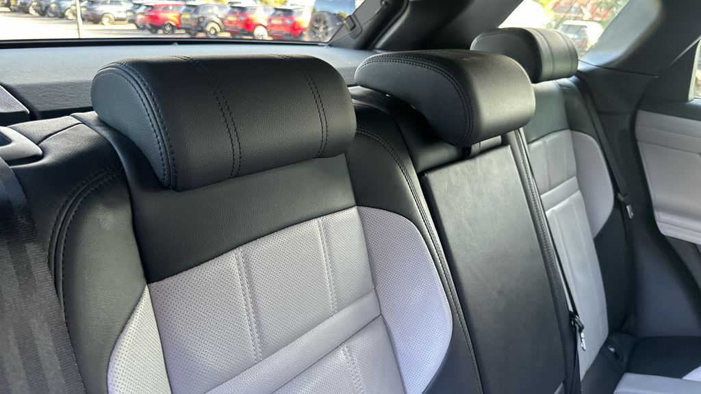 Land Rover Range Rover Evoque D165 R-dynamic Fwd Black #46