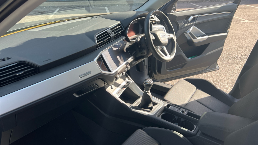 Audi Q3 S Line 35 Tfsi 150 Ps S Tronic White #17