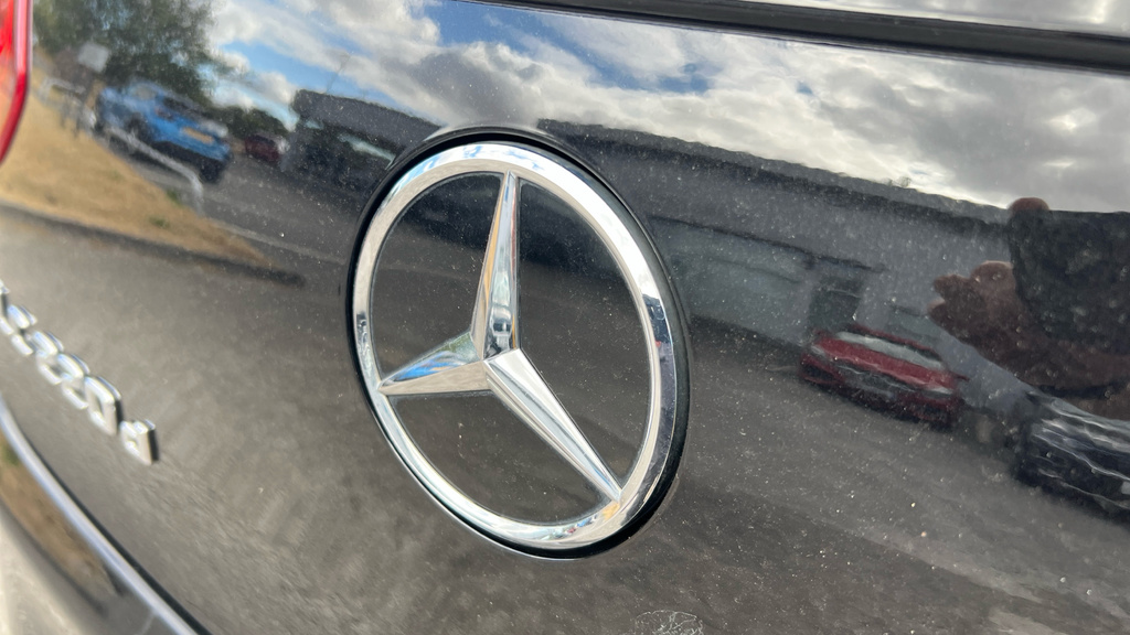 Mercedes-Benz GLC Class 220 D 4Matic Sport Black #46