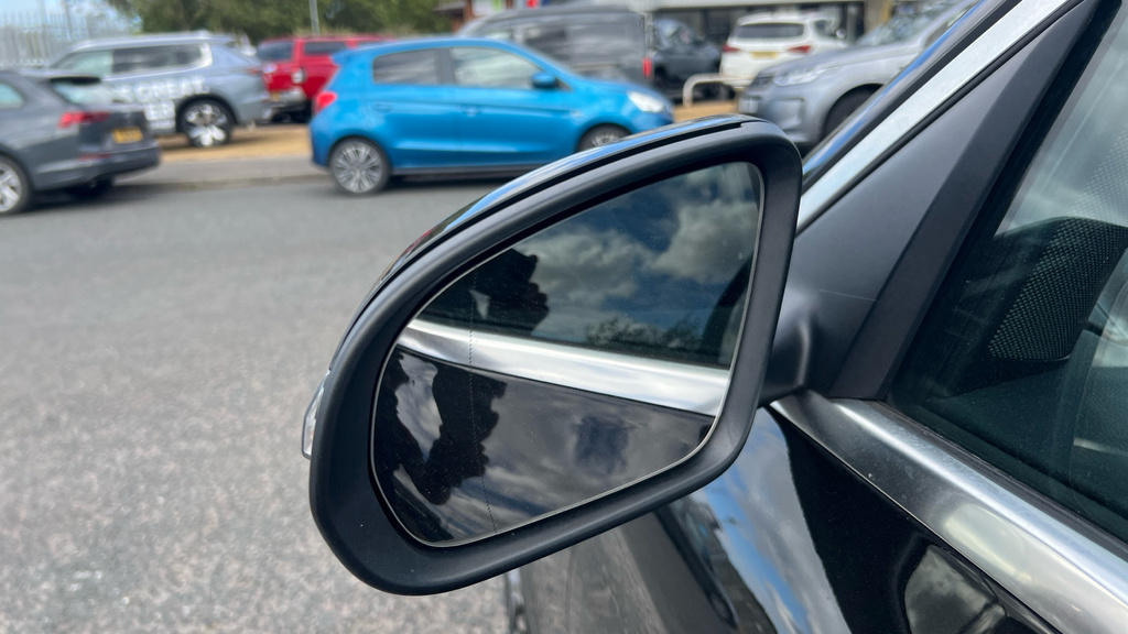 Mercedes-Benz GLC Class 220 D 4Matic Sport Black #42