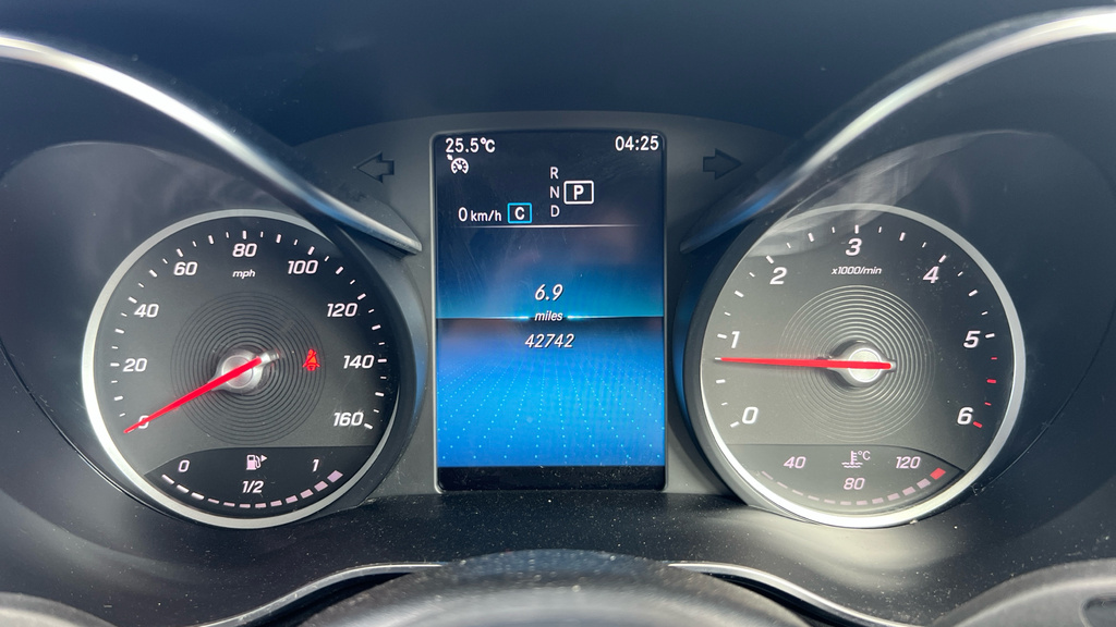 Mercedes-Benz GLC Class 220 D 4Matic Sport Black #13