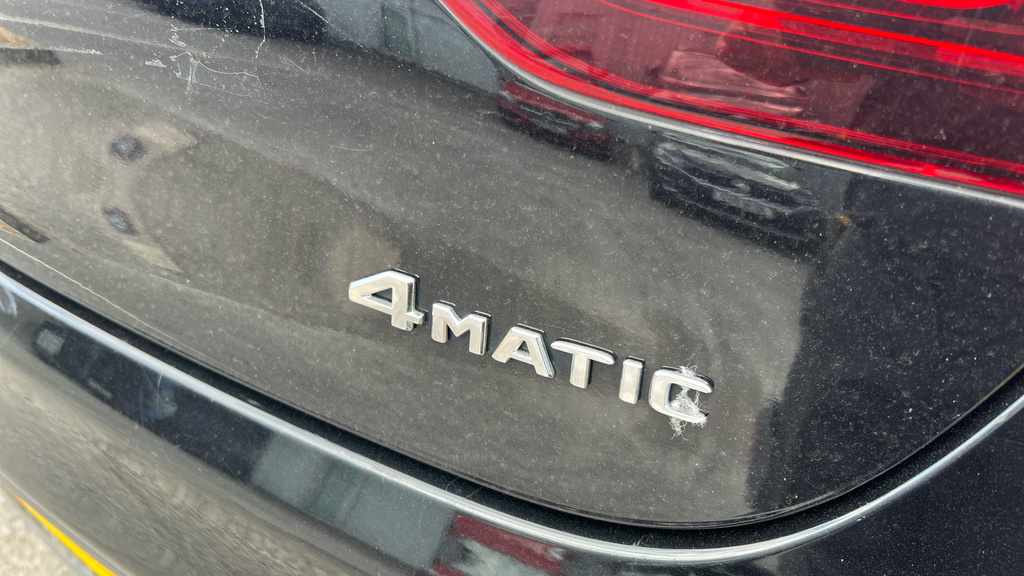 Mercedes-Benz GLC Class 220 D 4Matic Sport Black #47