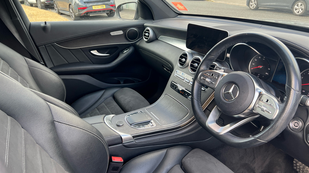 Mercedes-Benz GLC Class 220 D 4Matic Sport Black #9