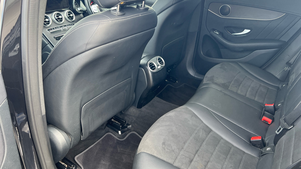 Mercedes-Benz GLC Class 220 D 4Matic Sport Black #14