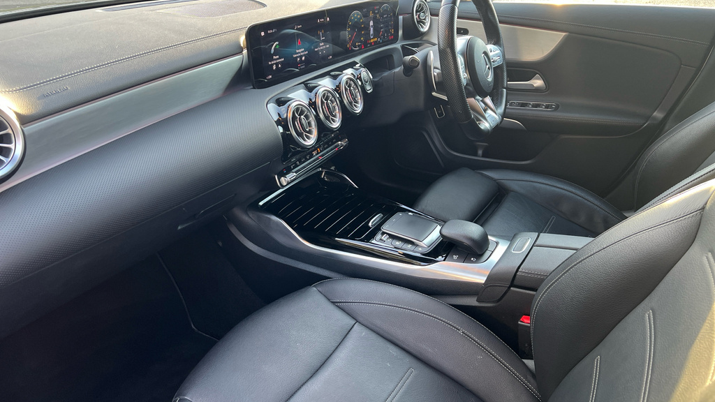 Mercedes-Benz CLA Class Cla 220 D Amg Line Coupe Black #10