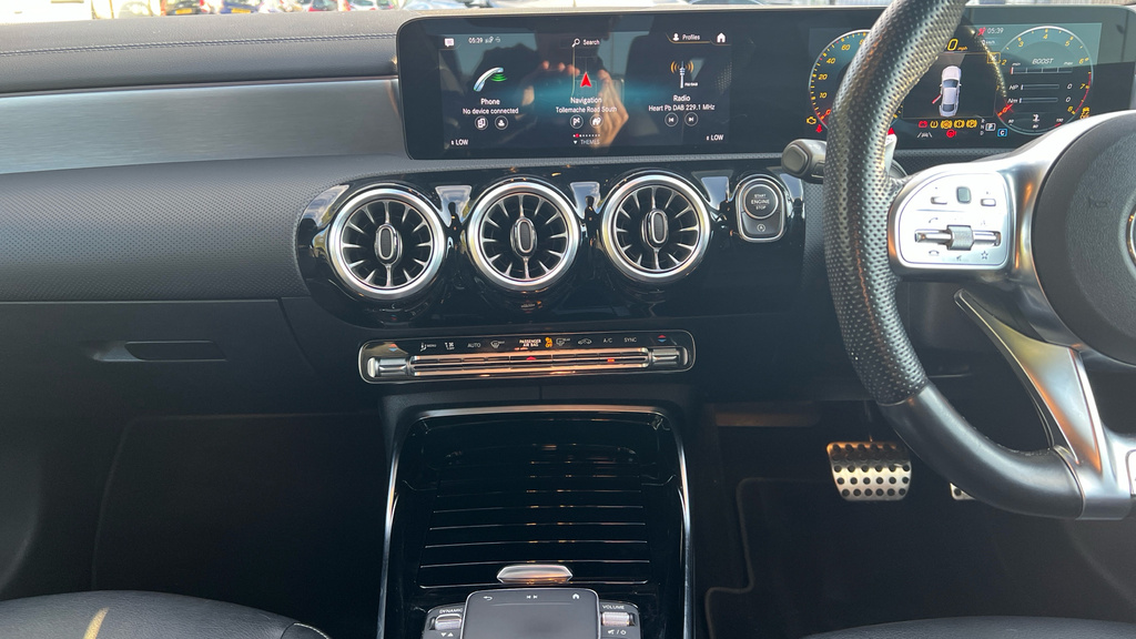 Mercedes-Benz CLA Class Cla 220 D Amg Line Coupe Black #12