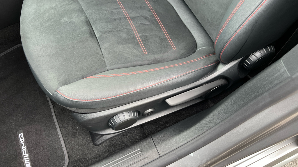 Mercedes-Benz CLA Class Cla 200 Amg Line Executive Tip Black #38