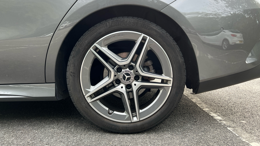 Mercedes-Benz CLA Class Cla 200 Amg Line Executive Tip Black #25