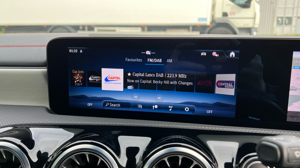 Mercedes-Benz CLA Class Cla 200 Amg Line Executive Tip Black #40