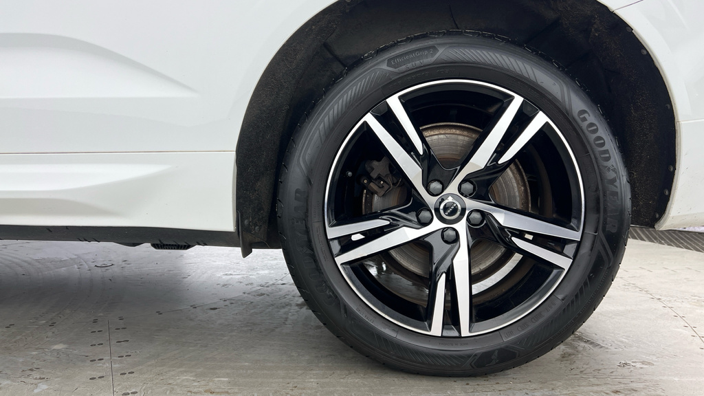 Volvo XC60 Xc60 2.0 B5p R Design Geartronic White #4