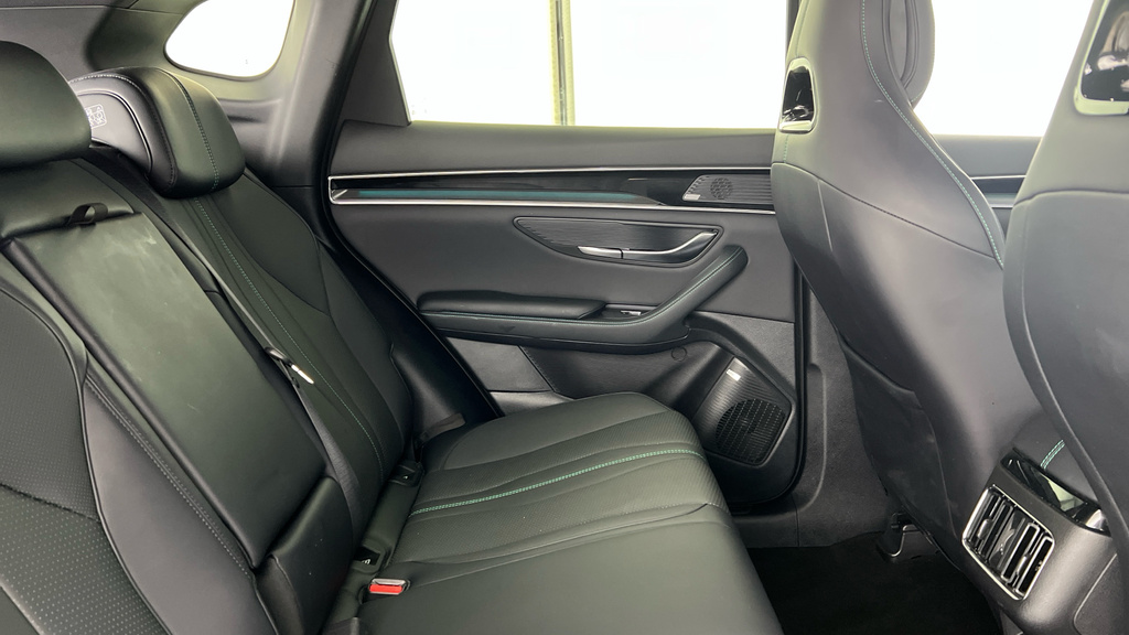 Byd Seal U 1.5 Dm-i Comfort Black #12