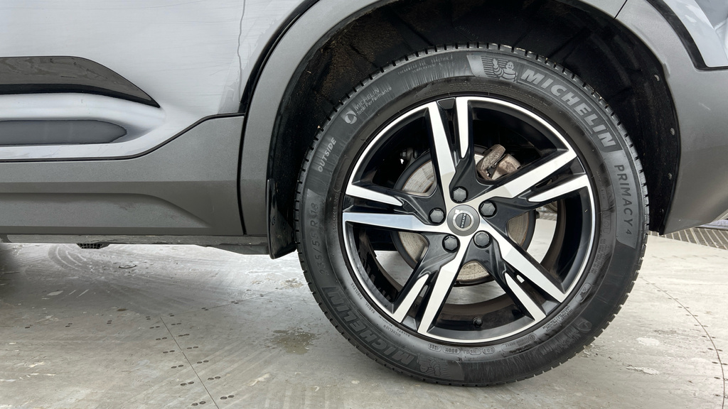 Volvo XC40 Xc40 1.5 T3 163 R Design Geartronic Black #4