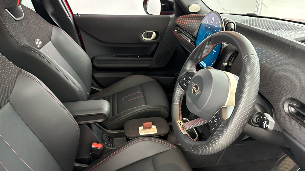 Mini Hatch Cooper 1.5 C Sport Red #6