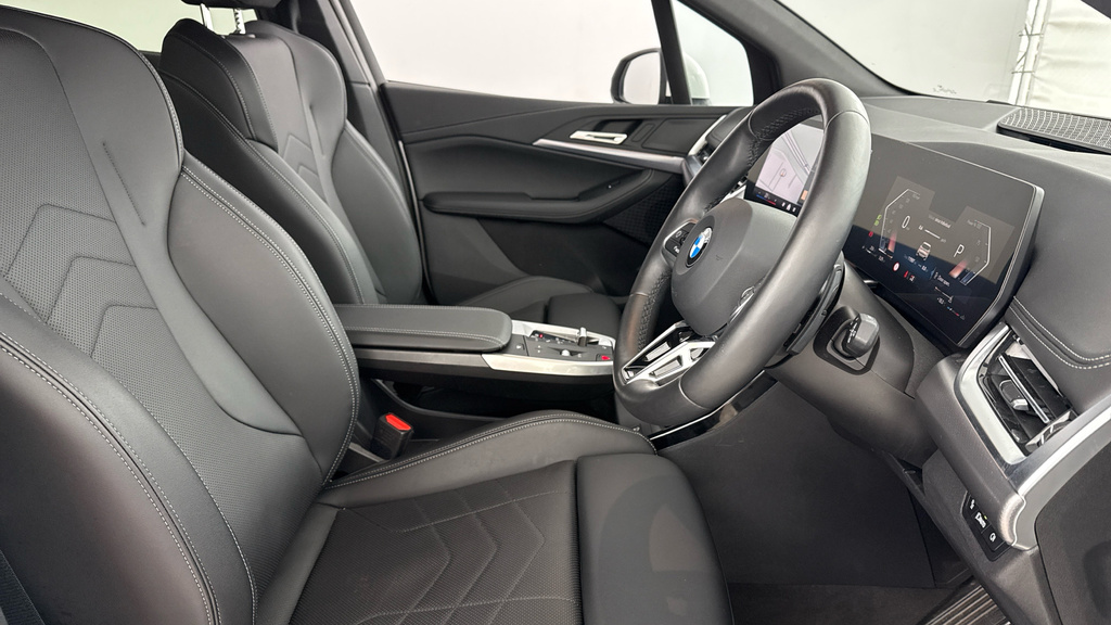 BMW 2 Series 220I Mht M Sport Dct 2025 Black #11