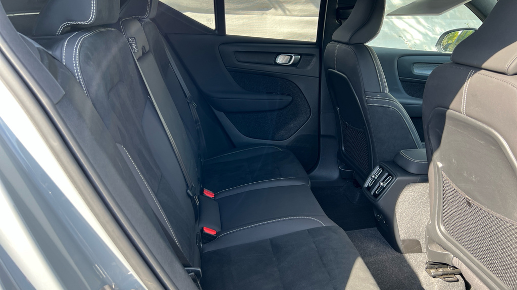 Volvo XC40 2.0 B3p Core Gold #24