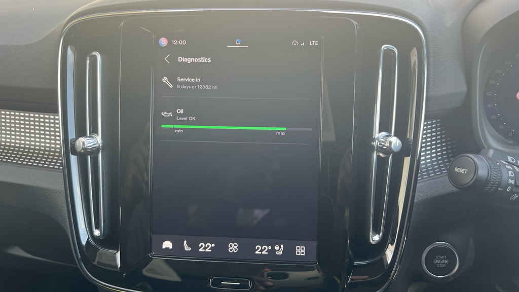 Volvo XC40 2.0 B3p Core Gold #26