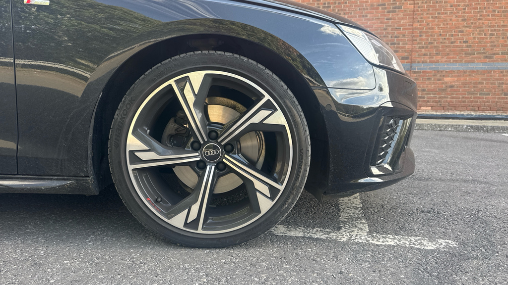 Audi A4 Avant A4 35 Tfsi Black Edition S Tronic Black #5