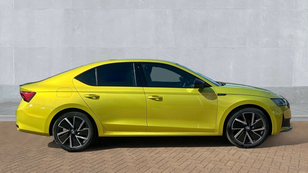 Skoda Octavia Octavia 1.5 Tsi 150 E-tec Sportline Dsg Green #4
