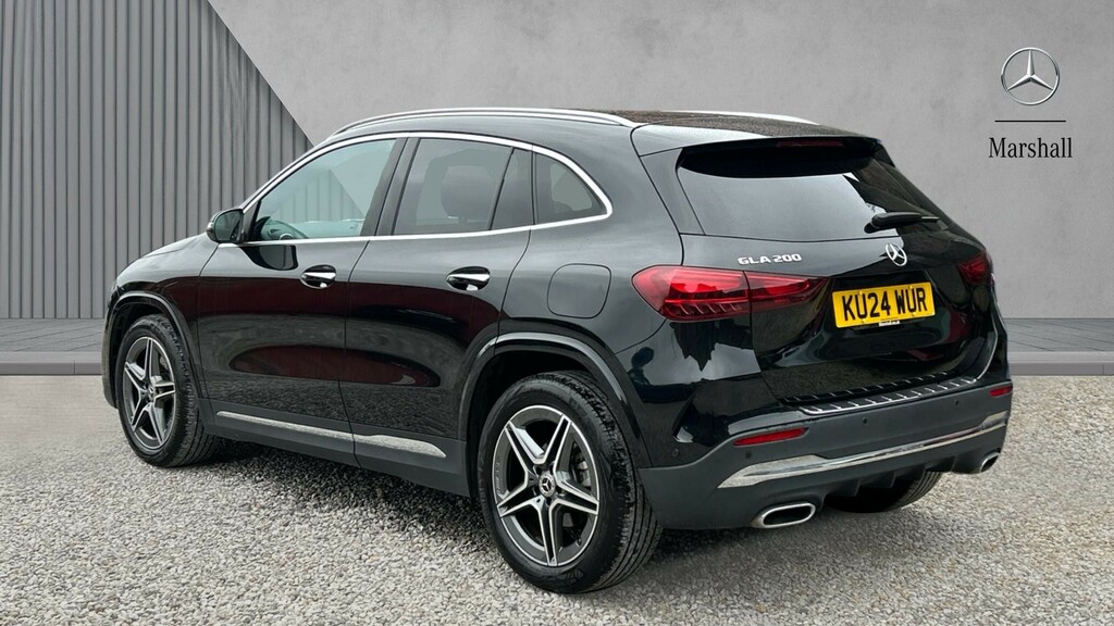 Mercedes-Benz GLA Class Gla 200 Amg Line Executive Black #2