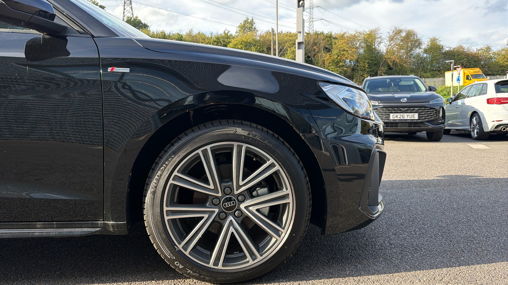 Audi A1 Audi A1 Sportback S Line 35 Tfsi 150 Ps S Tronic Black #5